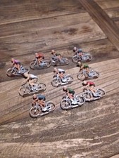 LOT DE 10 COUREURS CYCLISTE EN