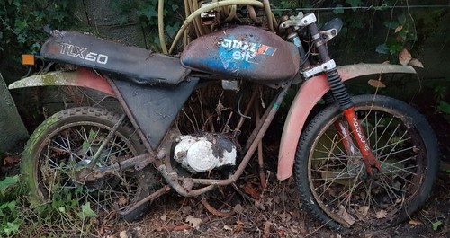 Epave moto ancienne gitane - ancienne,