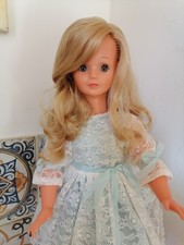 poupée leslie bella