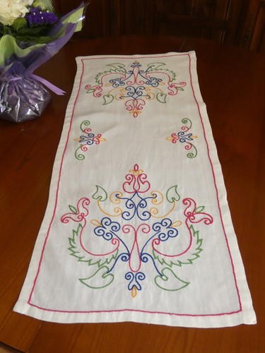 Linge ancien fait brodé - fait,