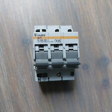 Sectionneur à fusibles multi9 SFT Merlin Gerin N+32A 380V~ (15654)