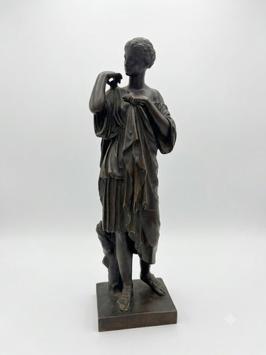 Belle sculpture statuette - /,