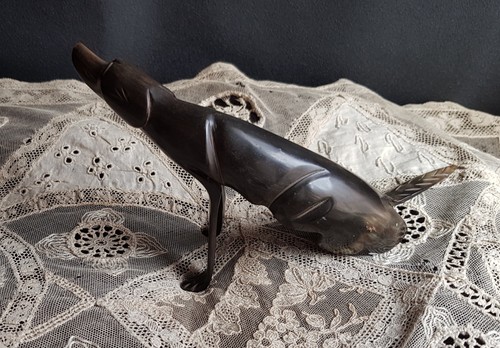 Sculpture chien corne - en,