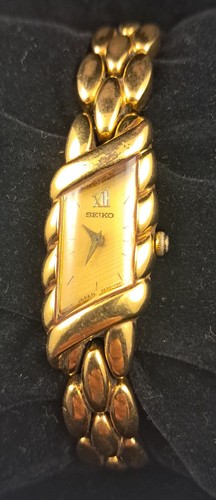 Rare seiko quartz - quartz, asymetric