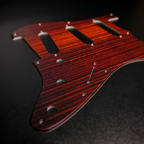 Pickguard fender strat - strat, •