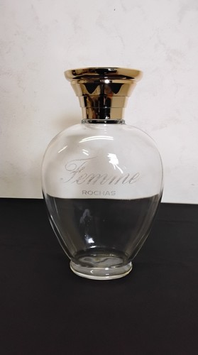 Flacon géant factice - géant, femme