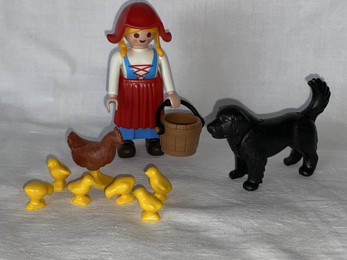 Playmobil farmer low court dog