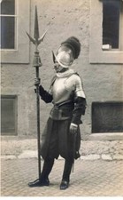 VATICAN #FG57764 UN GARDE SUISSE CARTE PHOTO MILITAIRE