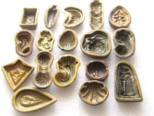 17  ANCIENS PETITS  MOULES A