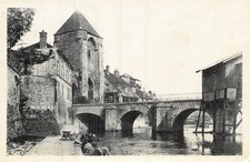 77 Moret la porte de Bourgogne avec le Lavandières 956 49