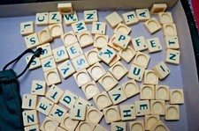 SCRABBLE Board Game Part Games MATTEL GREEN LETTER Choice of Replacement
