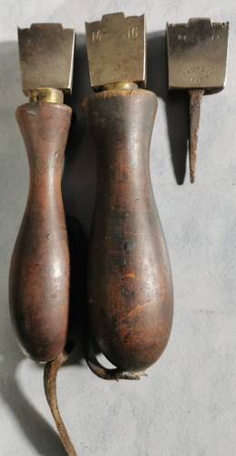Outils anciens cordonnier 3 - anciens, de
