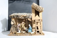 Crèche de Noël en bois avec