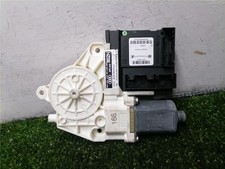 8P0959802H 130822205  MOTEUR