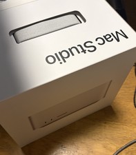 Apple Mac Studio 2022 M1 Max 10-Core CPU | 32-Core GPU 512 Go SSD 64 Go Ram