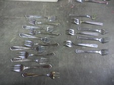 18 fourchettes a dessert inox