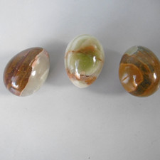 3 oeufs a repriser en pierre