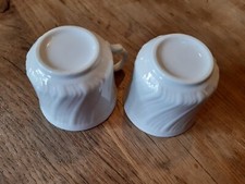 2 Tasses vintage blanches