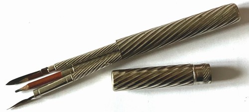 Ancien petit nécessaire