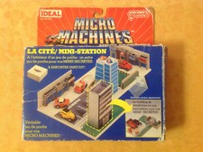 Micro-machines Galoob : double jeu de poche + 4 véhicules Galoob
