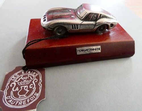 Rare miniature voiture ferrari - miniature,
