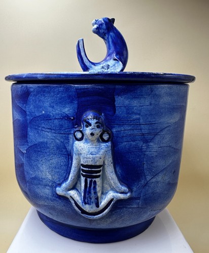 Grand pot couvert - , en