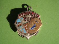 insigne à épingle émaillé