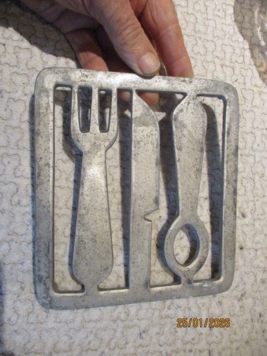 Ancien petit dessous plat - dessous, de