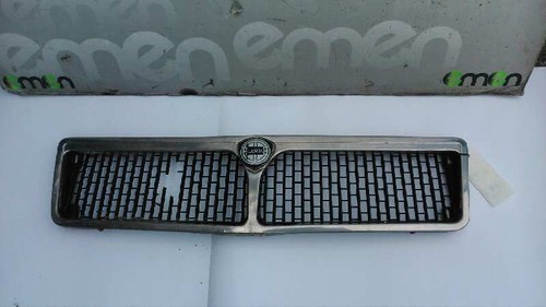 Grille gauche capot lancia - capot,
