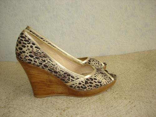 Chaussures talons hauts - à,