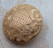 BEAU BOUTON  XIX EME EN METAL DORE A L'OR FIN DIAMETRE 2,8 CM