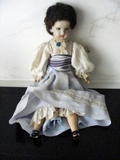 Védastine ancienne poupée en