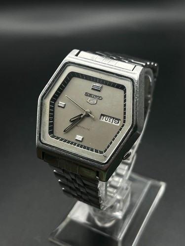 Seiko super arabic english - seiko, 5