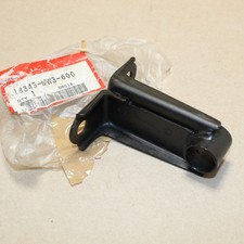 SUPPORT CENTRAL POT ECHAPPEMENT CB 750 SEVEN FIFTY 992-1999 HONDA 18345-MW3-600