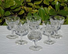 Service de 6 coupes à champagne en cristal taillé. Fin XIXe s Haut. 12 cm
