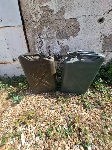 Objets guerre jerrican us - de,