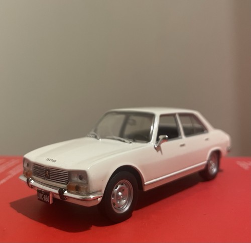 Voiture miniature peugeot 504 - voiture,