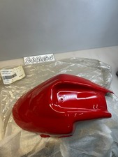 1 garde boue avant rouge