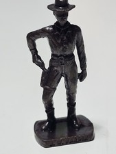 Figurines en métal KINDER