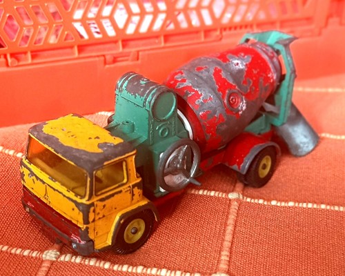 Matchbox camion boule toupie - matchbox,