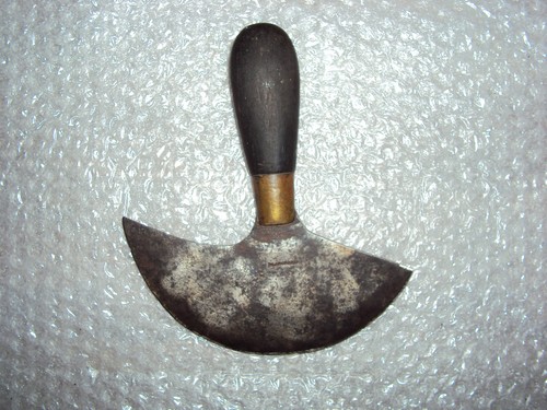 Couteau pied demi - à,