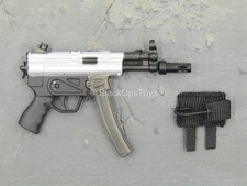 1/6 scale toy Punisher - The Revenger - MP5K Sub Machine Gun w/Weapons Cache