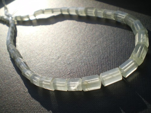 Joli collier pierre - en,