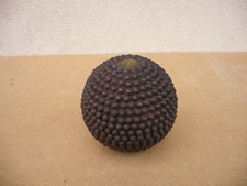 ancienne boule lyonnaise cloutée chifre 3 début XX°