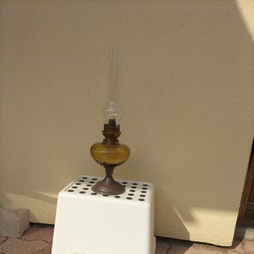 Ancienne lampe pétrole - ancienne,