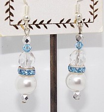 Boucles d'oreilles en cristal de Swarovski et perle blanche nacrée