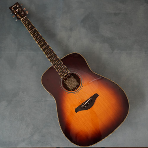 Guitare acoustique trans
