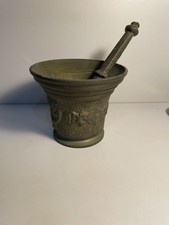 Mortier ancien en laiton