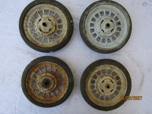 Lot 4 anciennes roues - lot, de
