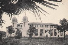 40 DAX Les Arènes.  2556